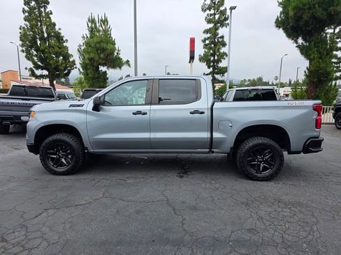 Used 2024 Chevrolet Silverado 1500 LT Trail Boss w/ Convenience Package II AWD/4WD image 4