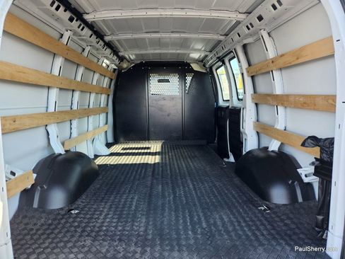 Used 2024 GMC Savana 2500 w/ Driver Convenience Package image 20