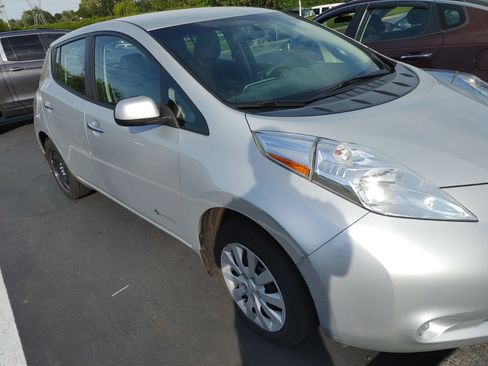 Used 2016 Nissan Leaf S w/ Charger Package FWD image 3
