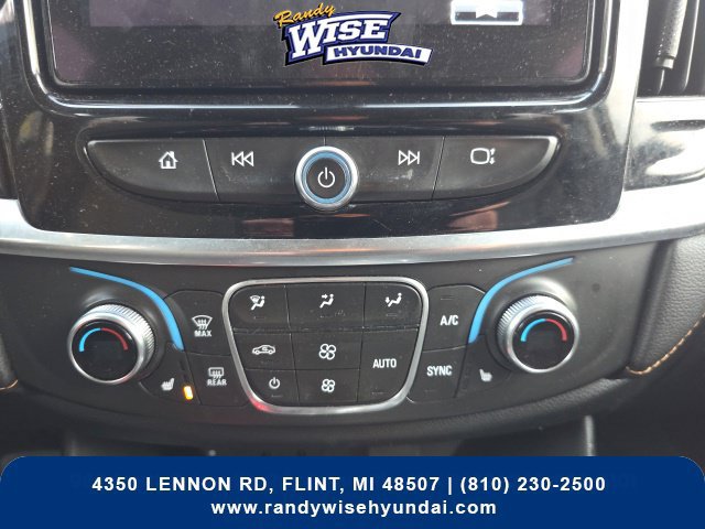 Used 2019 Chevrolet Traverse LT FWD image 22
