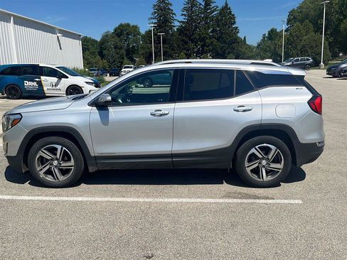 Used 2020 GMC Terrain SLT w/ Preferred Package FWD image 13