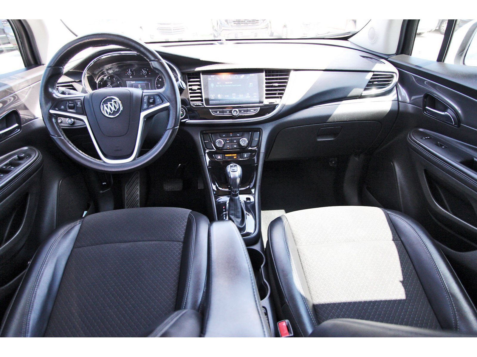 Used 2020 Buick Encore Preferred FWD image 13