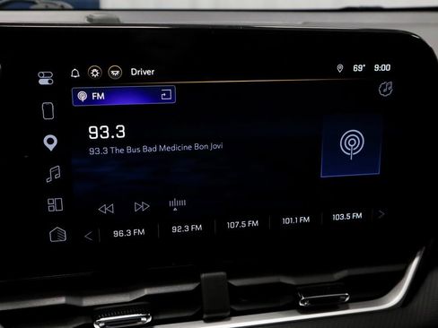 Used 2025 Chevrolet Equinox LT AWD/4WD image 4