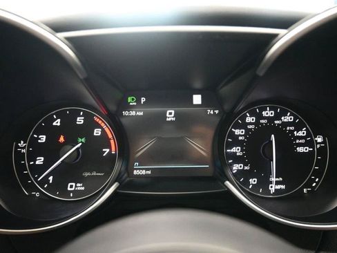 Used 2023 Alfa Romeo Giulia Ti AWD/4WD image 11