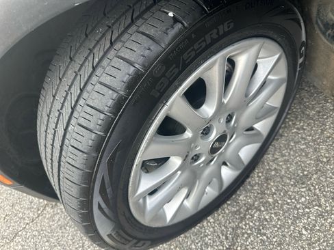 Used 2014 MINI Cooper 2-Door Hardtop image 25