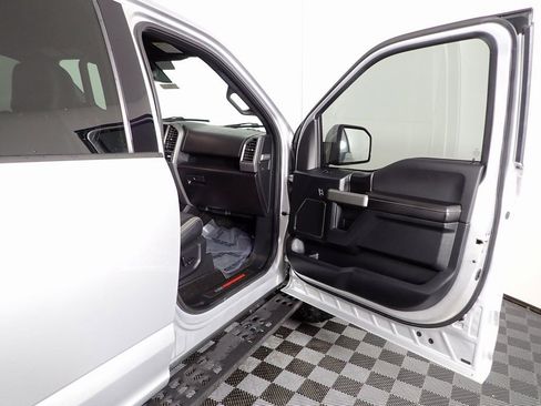 Used 2018 Ford F150 Raptor w/ Equipment Group 802A Luxury image 44