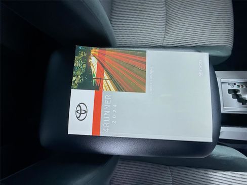 Used 2024 Toyota 4Runner SR5 image 23