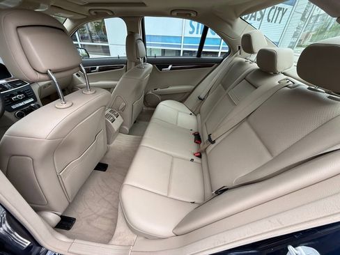 Used 2013 Mercedes-Benz C 300 4MATIC Sedan image 8