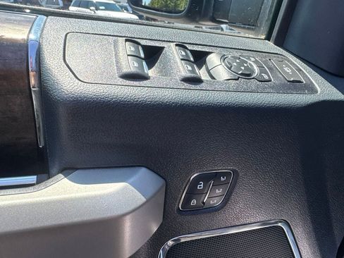 Used 2022 Ford F350 Lariat w/ Chrome Package AWD/4WD image 13