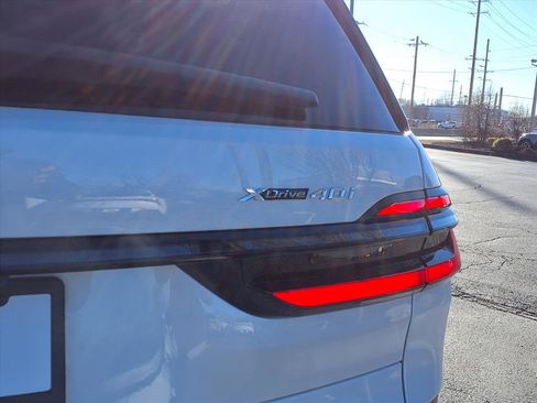 Used 2025 BMW X7 xDrive40i w/ M Sport Package image 28