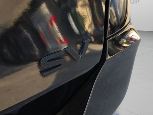 Used 2019 Nissan Rogue SV w/ Premium Package FWD image 33