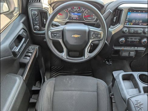Used 2020 Chevrolet Silverado 1500 LT image 8