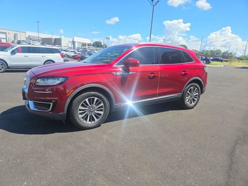 Used 2019 Lincoln Nautilus Select FWD image 3