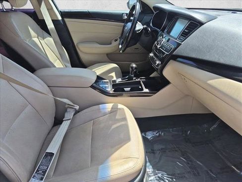 Used 2014 Kia Cadenza Premium FWD image 29