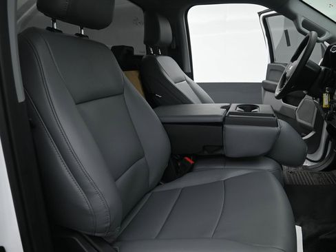 New 2025 Ford F550 4x4 Regular Cab Super Duty image 14
