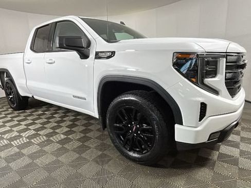 Used 2025 GMC Sierra 1500 Elevation AWD/4WD image 2