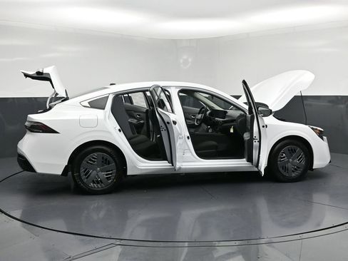 New 2026 Nissan Sentra S w/ Floor Mat Package FWD image 32