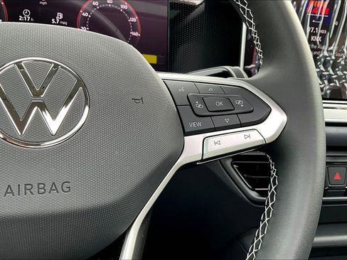 New 2026 Volkswagen Tiguan SE image 10