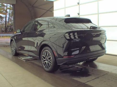 Used 2025 Ford Mustang Mach-E Premium AWD/4WD image 5