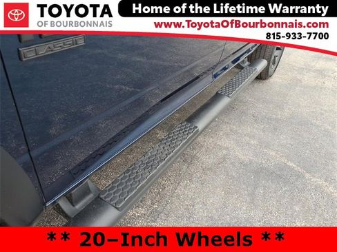 Used 2023 RAM 1500 Classic Warlock image 11