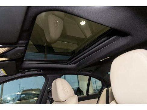 New 2026 BMW 330i xDrive Sedan w/ Convenience Package image 60