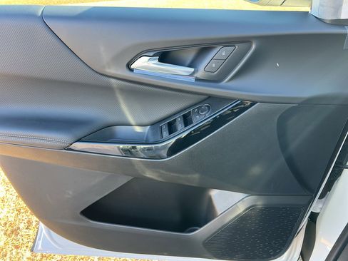 New 2026 Chevrolet Equinox LT image 17