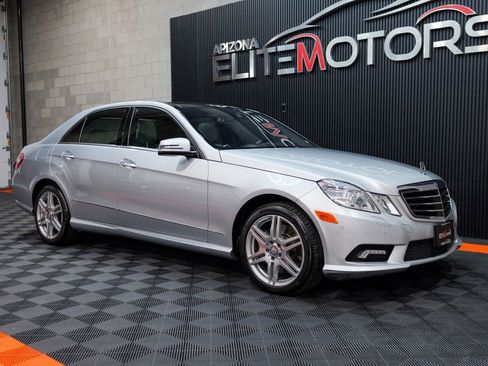 Used 2010 Mercedes-Benz E 550 4MATIC Sedan image 10