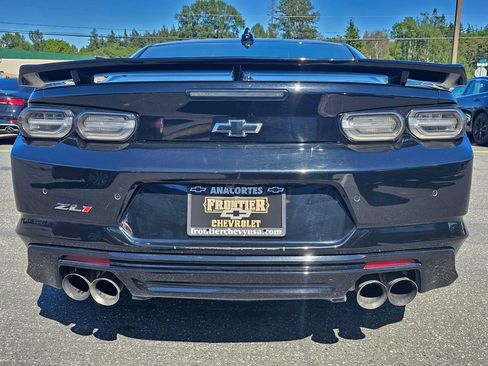 Used 2022 Chevrolet Camaro ZL1 RWD image 4