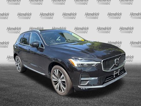 Used 2023 Volvo XC60 B5 Plus w/ Climate Package AWD/4WD image 2