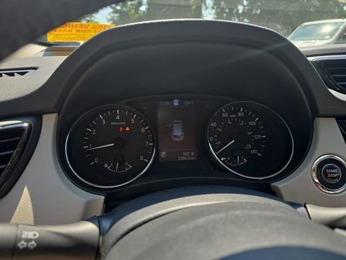 Used 2022 Nissan Rogue Sport SL w/ Premium Package FWD image 13