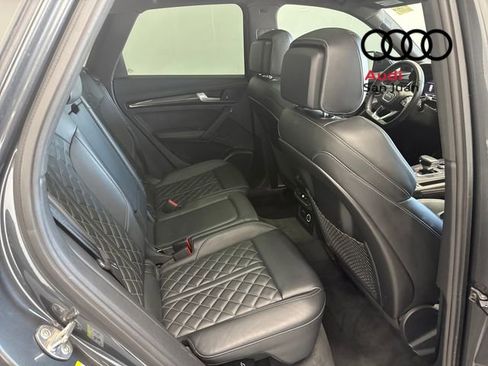 Used 2020 Audi SQ5 Premium Plus w/ Premium Plus Package image 34