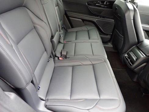 New 2026 Lincoln Nautilus Premier image 21