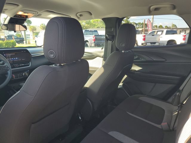 Used 2024 Chevrolet TrailBlazer LT w/ Driver Confidence Package FWD image 12