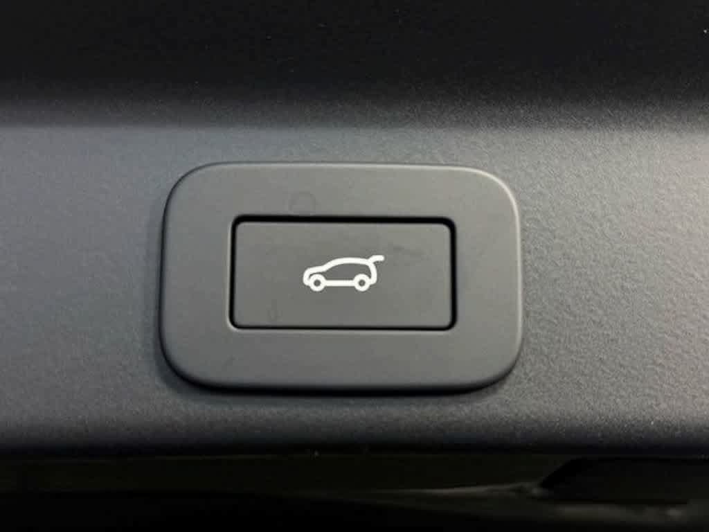 New 2026 Jaguar F-PACE R-Dynamic S AWD/4WD image 18