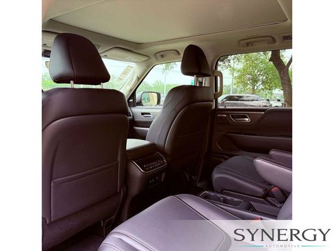 Certified 2026 INFINITI QX80 Pure AWD/4WD image 25
