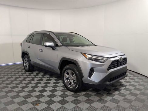 Used 2025 Toyota RAV4 XLE w/ Convenience Package image 4