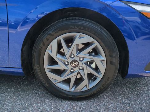 Used 2026 Hyundai Elantra Hybrid FWD image 11