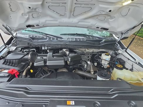 Used 2019 Ford F250 XLT w/ XLT Premium Package AWD/4WD image 32