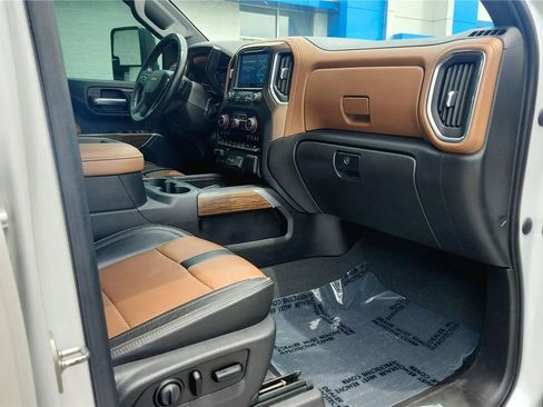 Used 2021 Chevrolet Silverado 3500 High Country AWD/4WD image 21