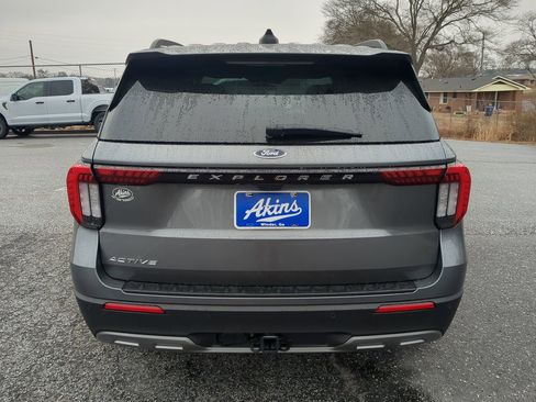 Certified 2025 Ford Explorer Active w/ Active Comfort Package image 4