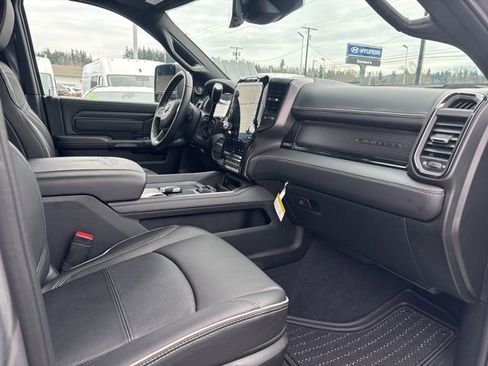 Used 2024 RAM 3500 Limited image 11