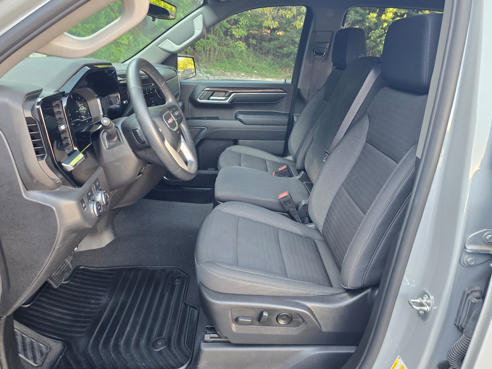 Used 2024 GMC Sierra 1500 SLE AWD/4WD image 12