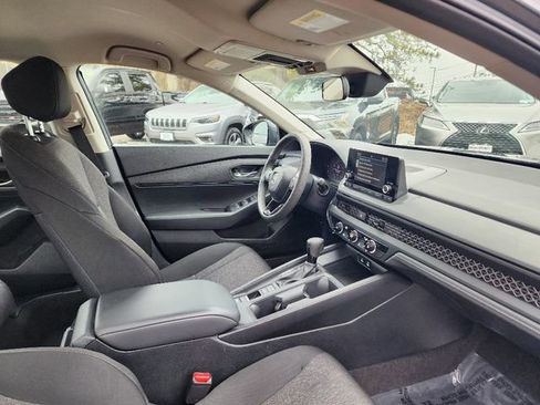 Used 2025 Honda Accord LX image 11