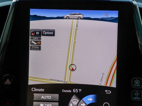 Used 2017 Toyota Prius Prime Advanced image 15