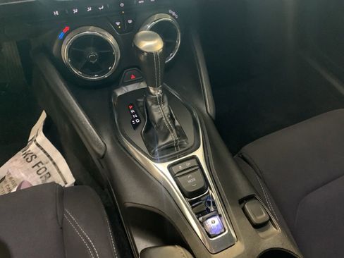 Used 2020 Chevrolet Camaro LT image 19