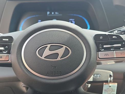 New 2026 Hyundai Elantra SE FWD image 12