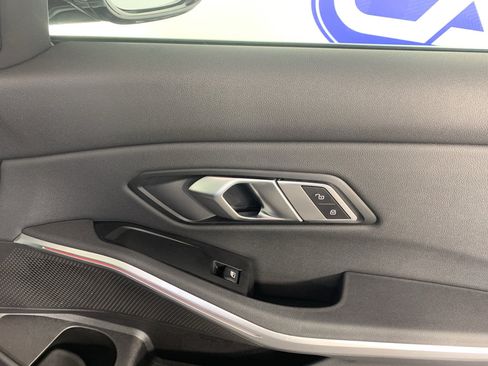 Used 2020 BMW 330i xDrive Sedan w/ Convenience Package image 40