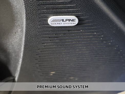 Used 2022 Dodge Challenger R/T w/ Shaker Package image 4