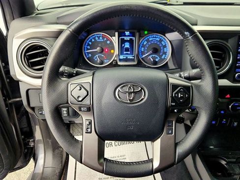 Used 2023 Toyota Tacoma Limited AWD/4WD image 12