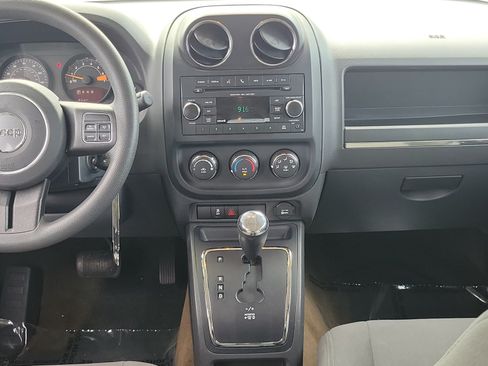 Used 2016 Jeep Patriot Sport w/ Power Value Group FWD image 27